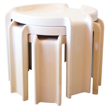 شرکت تولید کننده انواع میز پلاستیکی با طراحی بروز و مدرن