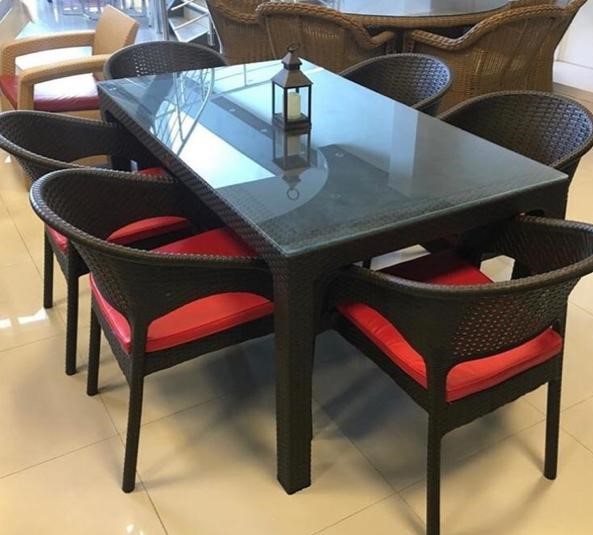 صندلی پلاستیکی رستورانی