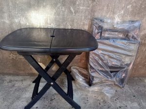 میز پلاستیکی تاشو