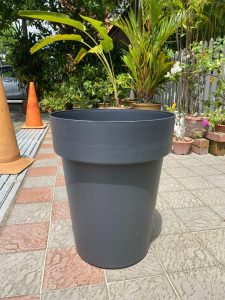 گلدان پلاستیکی رنگی بزرگ