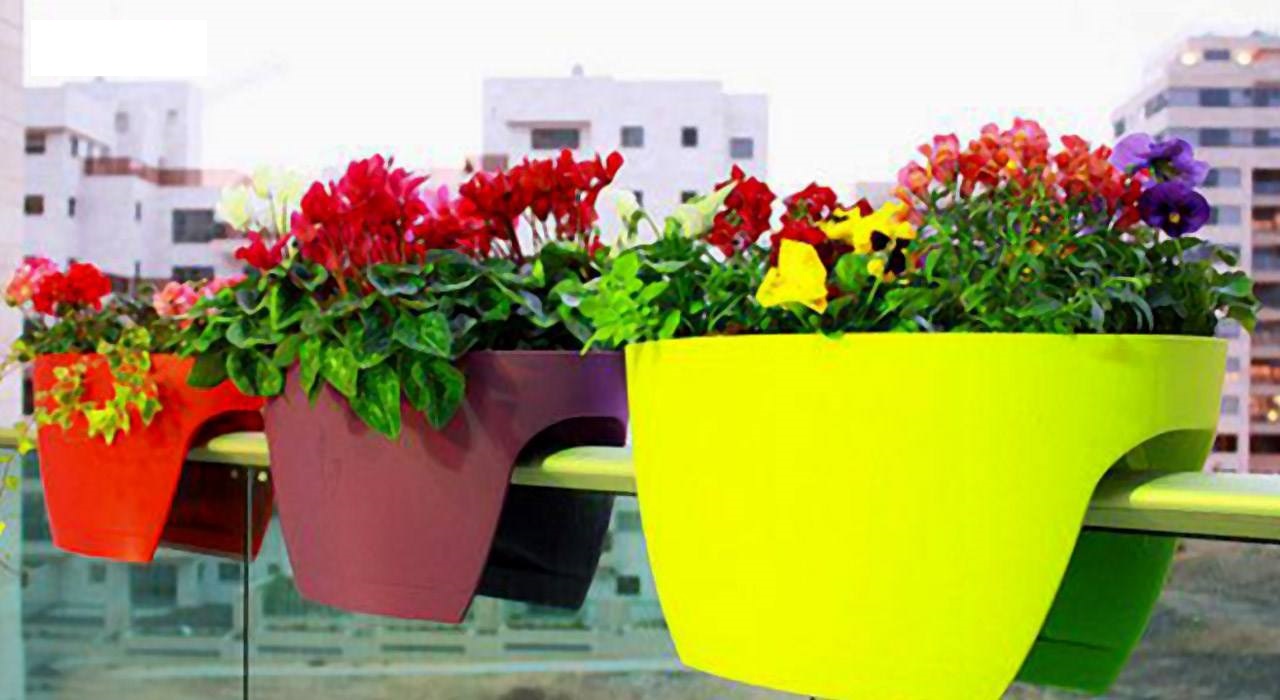 گلدان پلاستیکی تراس