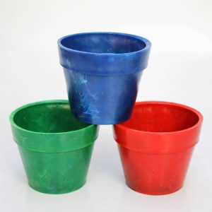 زیباسازی با گلدان پلاستیکی در انواع طرحهای جدید