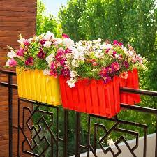 گلدان رو نرده ای