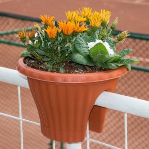 گلدان پلاستیکی نرده ای