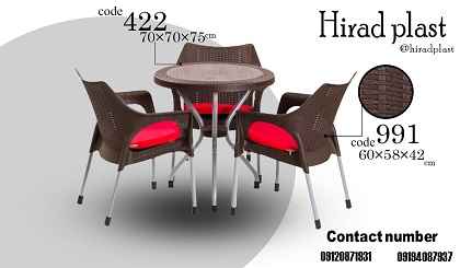میز و صندلی پلاستیکی سه نفره